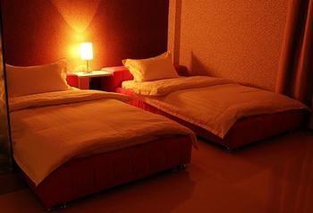 Lucky 5 Million Express Hotel Yuxi Kunming Buitenkant foto